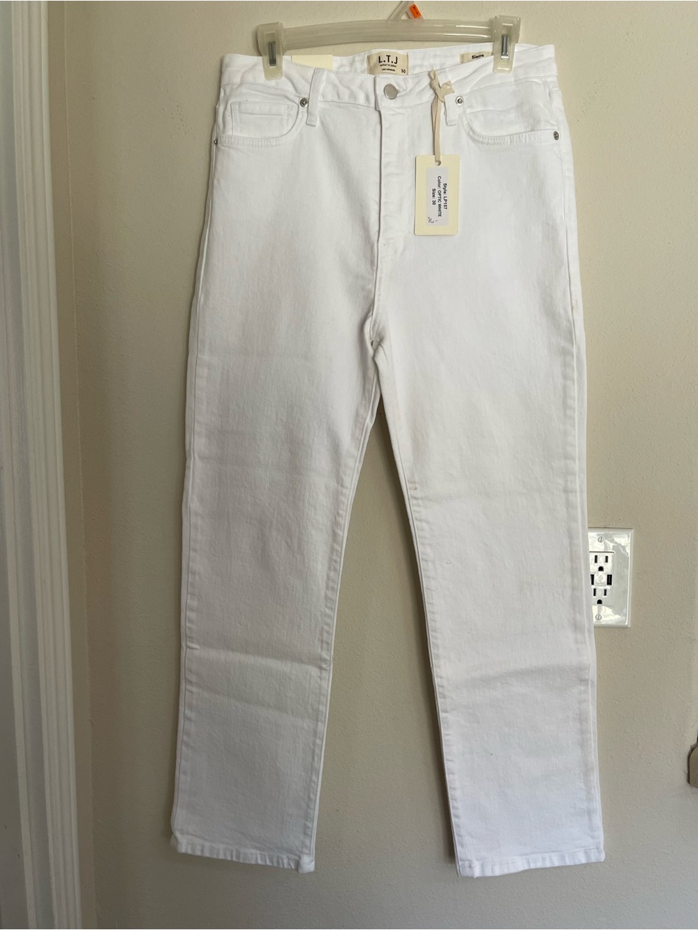 Letter to Juliet white jeans size women’s 30. New with tags. L.T.J